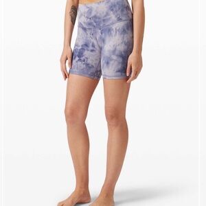 Lululemon Align Short *6"
Diamond Dye Iced Iris Peri Purple